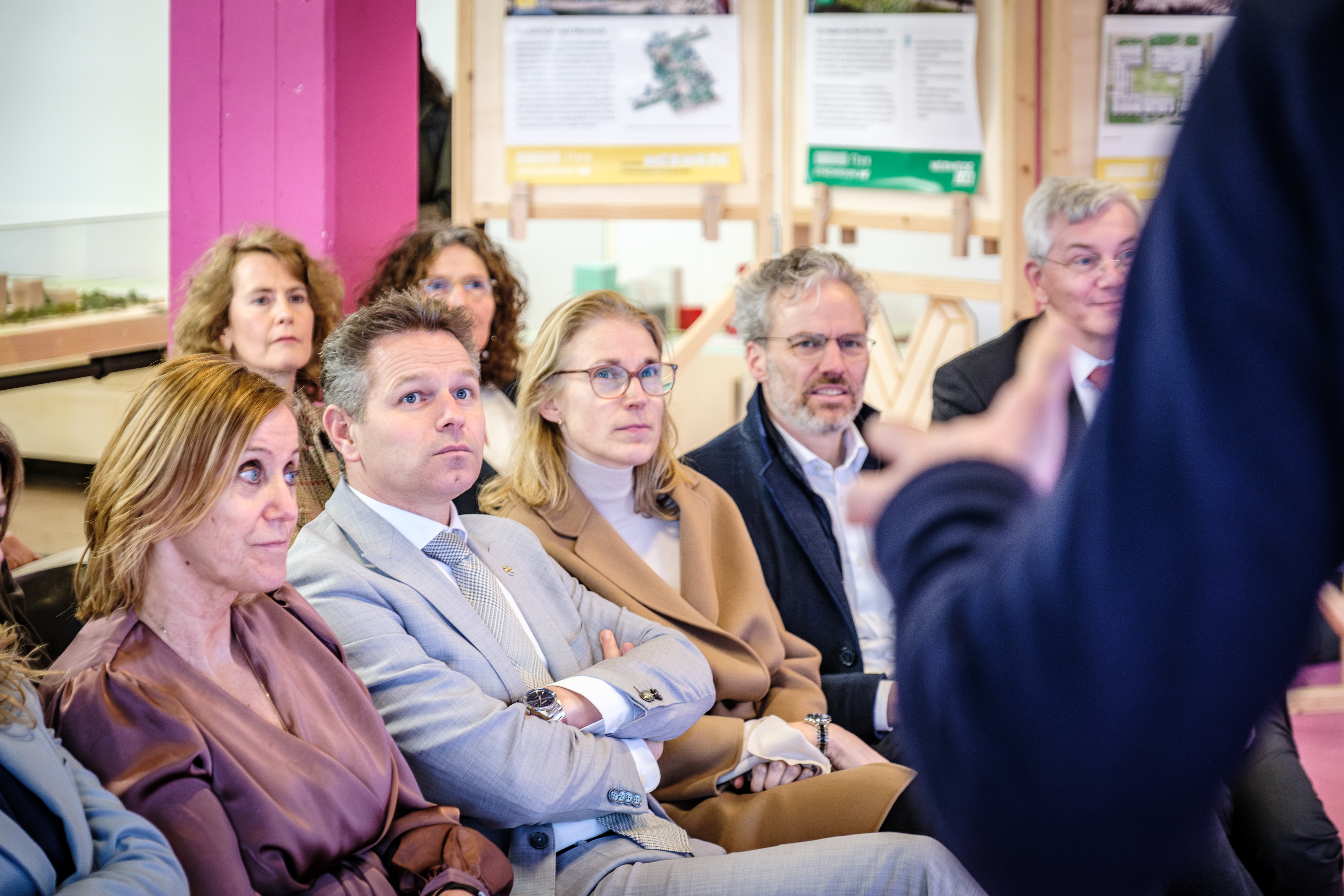 Rijk en regio grijpen samen in om dreigende aansluitstop op stroomnet ...