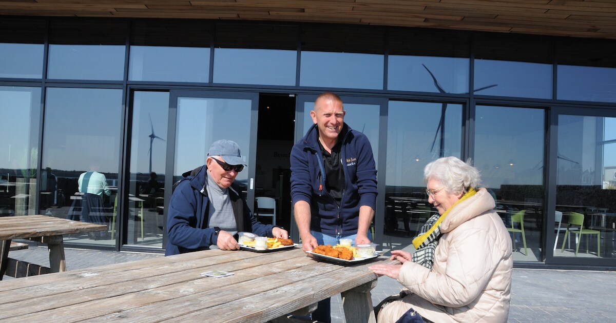 Zelfbediening staat centraal bij vernieuwde visrestaurant en -winkel Proef Zeeland op Neeltje Jans