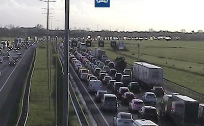 Flinke file op A12 richting Utrecht vanaf Harmelen, vertraging opgelopen tot meer dan een uur