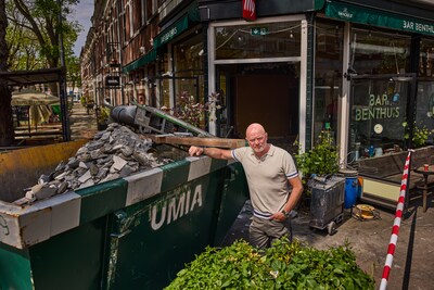 Kroegbaas Danny (53) is net uit de coronaschulden als hij vernietigende boodschap krijgt: ‘Grond zakte onder mijn voeten weg’