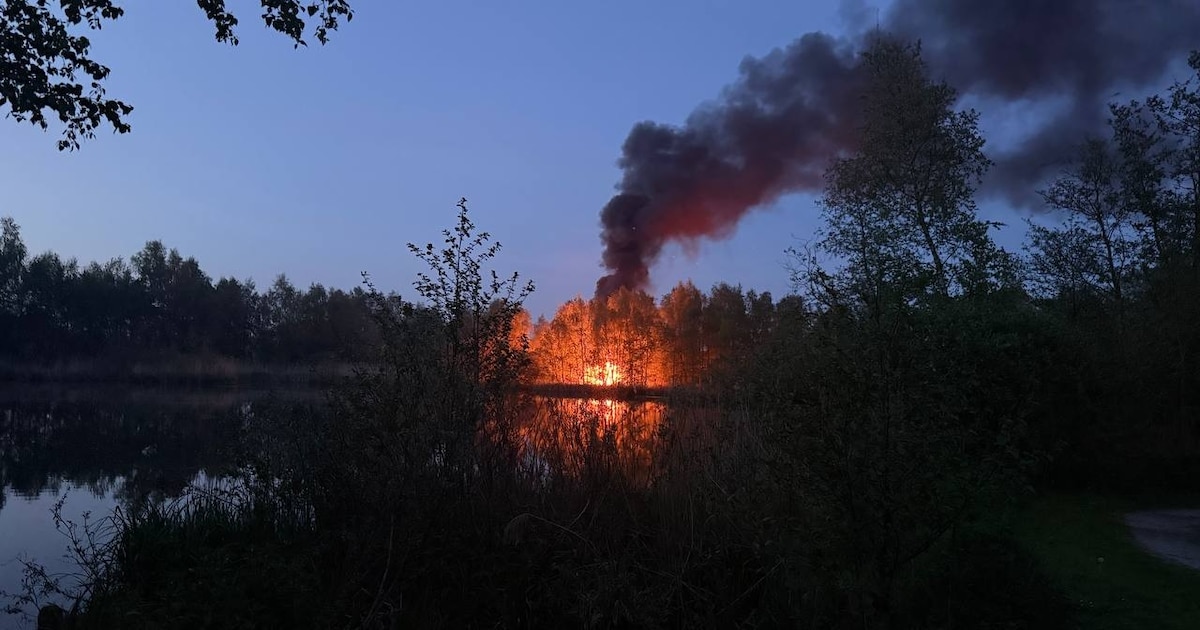 Buitenbrand op Noarder Ruchlan in Leeuwarden