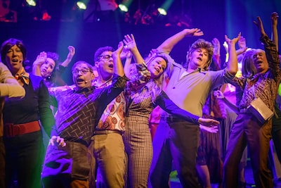 The New Voices speelt moordmysterie 'Cluedo' in Musiater Zevenaar