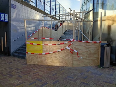 De struikeltrap op station Helmond krijgt een opknapbeurt