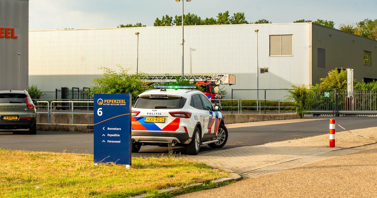 Brand in container bij recyclebedrijf aan James Wattlaan in Lelystad