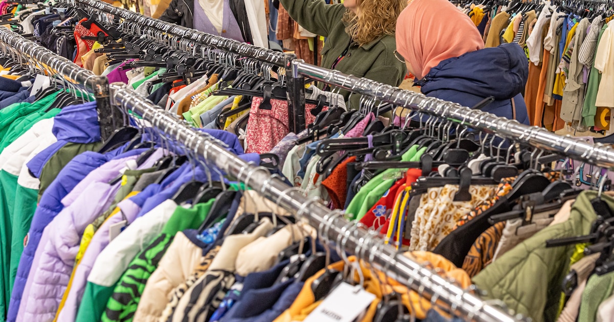 Gratis kinderkledingbeurs komt naar HuB.Kerkrade