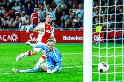 Willem II doet wat terug op verder probleemloze avond voor Ajax