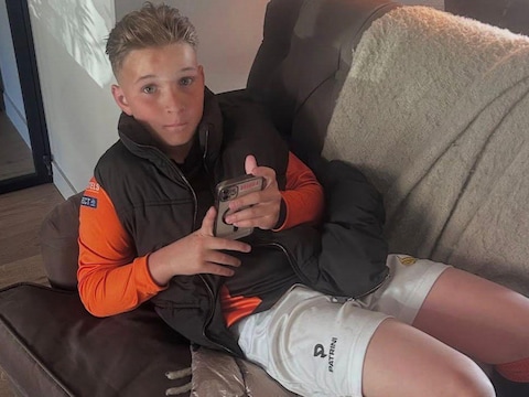 Voetbalclub rouwt om overlijden 12-jarige Wayne: tiener redde 'in laatste  daad van liefde' vier mensenlevens | Nieuws | AD.nl
