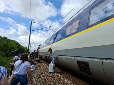Treinreis naar Londen wordt nachtmerrie voor Bas: ‘Zes uur lang zonder wc’