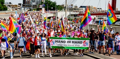 NS opent zaterdag speciale kleedkamer op Rotterdam Centraal voor Pride March