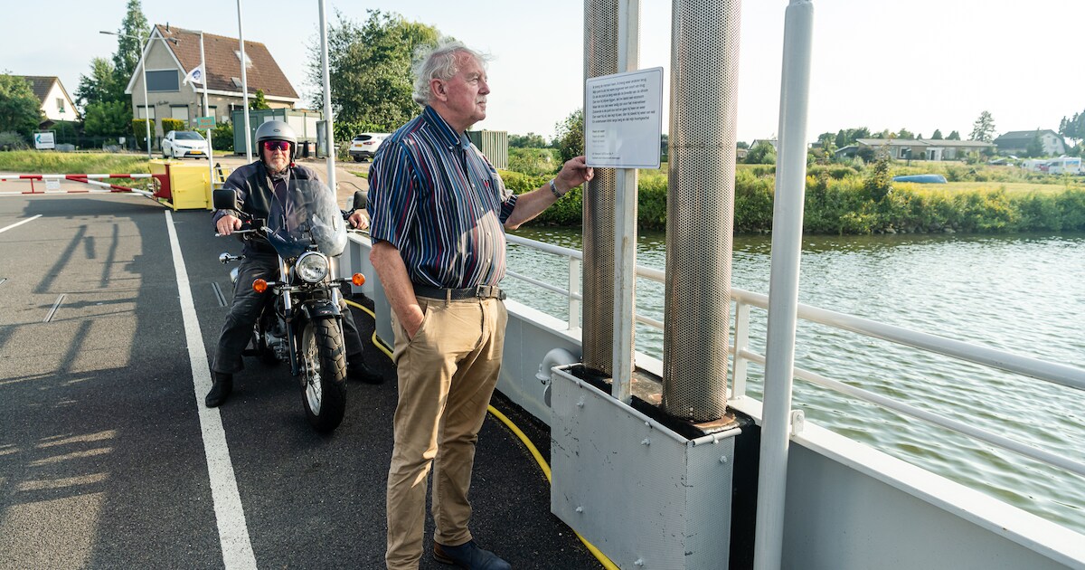 De geest van drs. P. vaart mee op het pontje over de Lek bij Amerongen