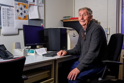 ‘Opa voetbal’ erelid BVV Barendrecht: ‘Mijn vrouw hoeft niet te vragen of ik op zaterdag mee ga wink