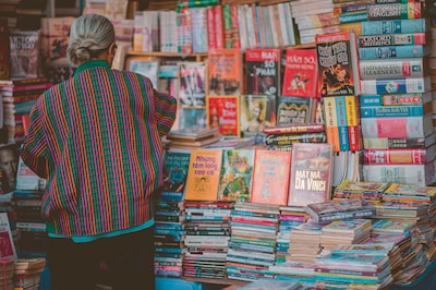 Tippie: snuffelen tussen boeken en kerstkaarten in Schiedam
