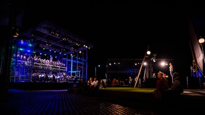 Vriezenveense Harmonie keert na vijf jaar terug met nieuwe voorstelling over mentale problemen van j