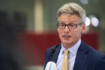 Amersfoortse burgemeester Lucas Bolsius langer afwezig vanwege longontsteking