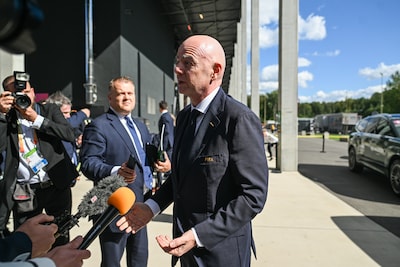 LIVE | Infantino ontwijkt kritische vragen bij WK vrouwen onder 20: ‘Niet vandaag, niet hier’