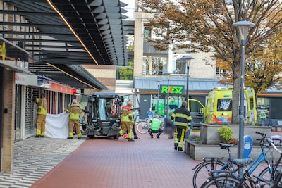 Kindje overleden na aanrijding met veegwagen in Leeuwarden