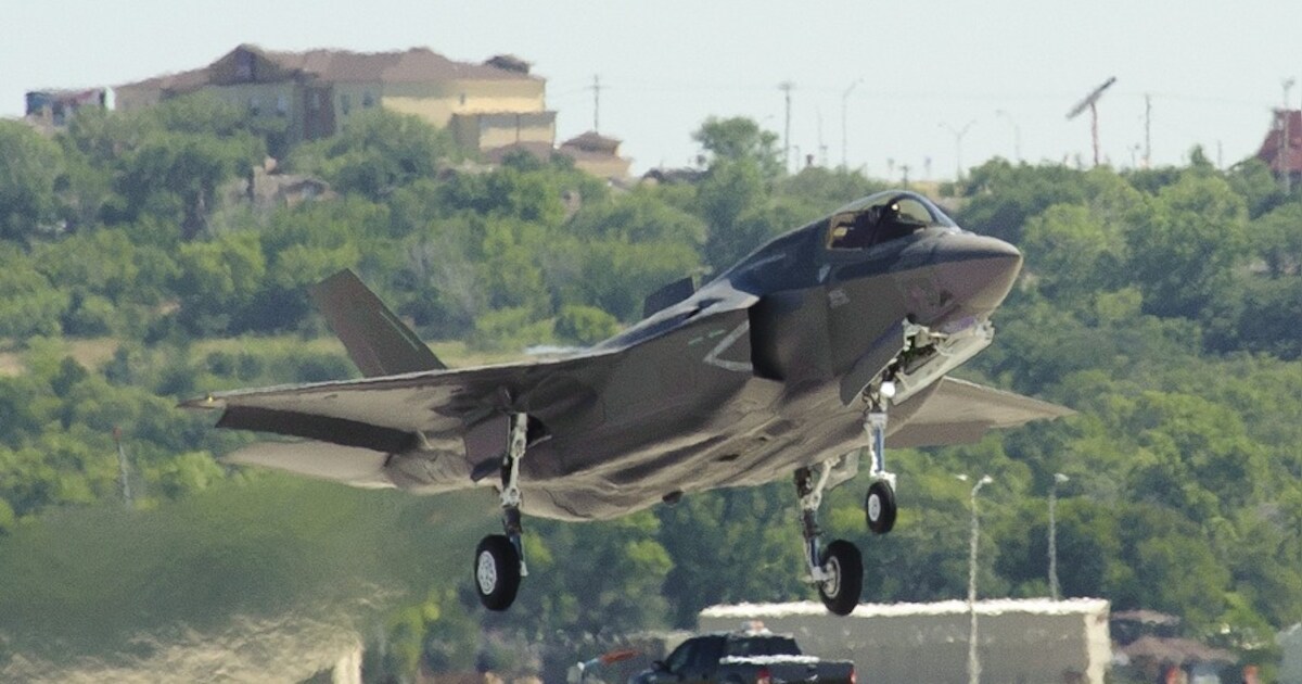 'JSF kost in 2020 circa 85 miljoen dollar' | Binnenland | AD.nl