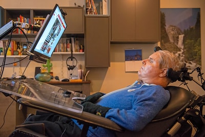 Ron fotografeert mensen met zware spierziekte: ‘Wil hoop geven dat je er wél oud mee kunt worden’