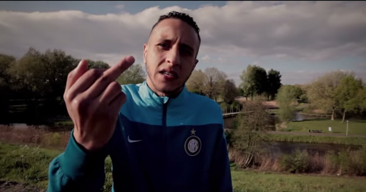 Rapper Ismo vrijgesproken van beledigen joden, homo's | Show | AD.nl