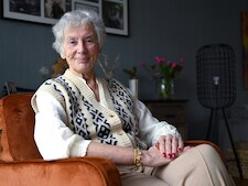 Dagelijks werd zoon Marianne gepest, tot hij uit het leven stapte: ‘Klasgenoten gingen aan andere tafel zitten’