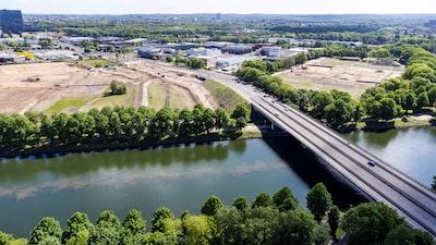 Oude stroomaansluiting van Philips houdt woningbouw in Winkelsteeg voorlopig overeind