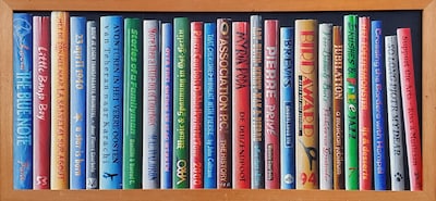 Schilderijen van boeken te zien in Arnhem