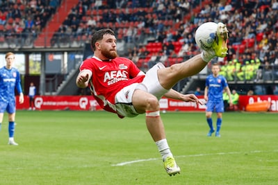 Wesley Hoedt maakt na 11 jaar zijn rentree bij AZ, vier andere wijzigingen in basiself
