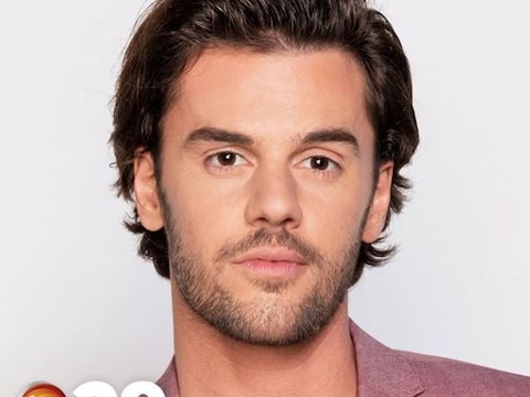 Roel Dirven in de nieuwe castfoto van het negenentwintigste seizoen van Goede Tijden Slechte Tijden.