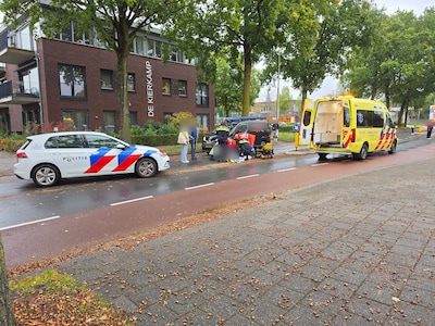 Voetganger en bestelauto in botsing op Kierkamperweg in Bennekom