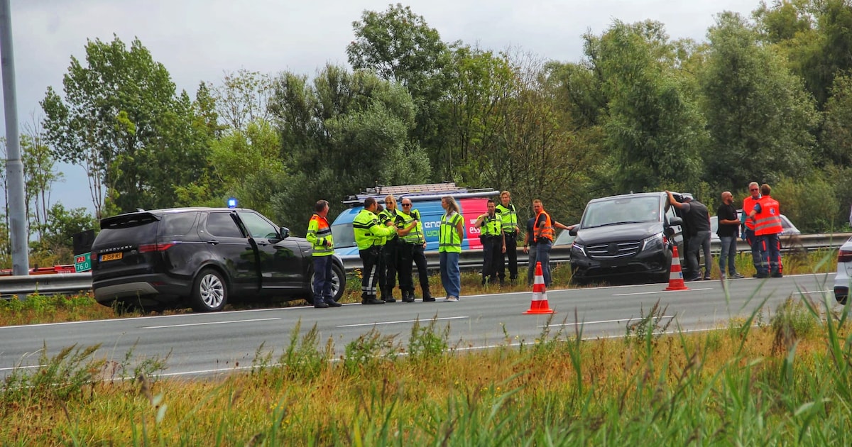 Gevangene gewond door botsing op de snelweg bij Vianen