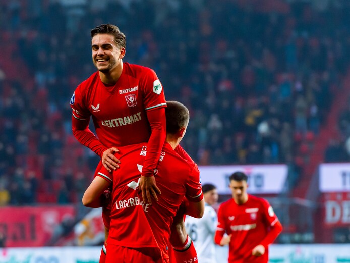 FC Twente-back Van Rooij speelt na veertien jaar nu tégen NEC: ‘Ik heb ...