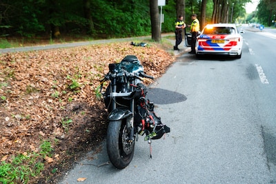 Motorrijder gewond bij eenzijdig ongeval op Koningsweg in Arnhem