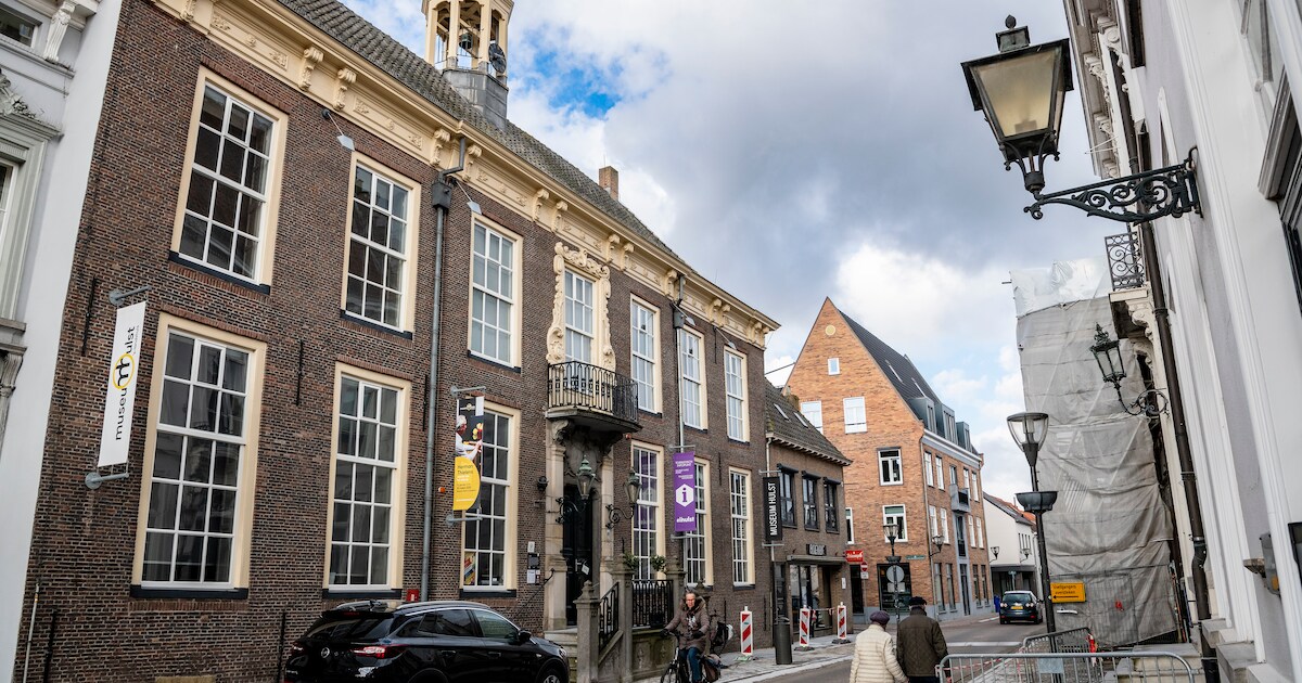Tentoonstelling Steen800 in Museum Hulst over geschiedenis Sint Jansteen