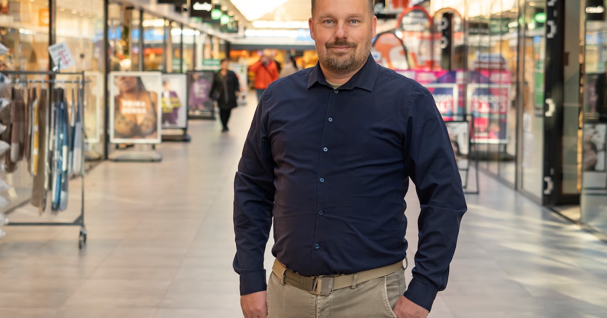 Partij 18PLUS presenteert lijst met 50 kandidaten voor gemeenteraadsverkiezingen Ridderkerk