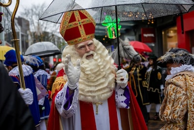 Nat en gezellig! Zo zag de sinterklaasintocht 2025 in Zoetermeer eruit (foto's)