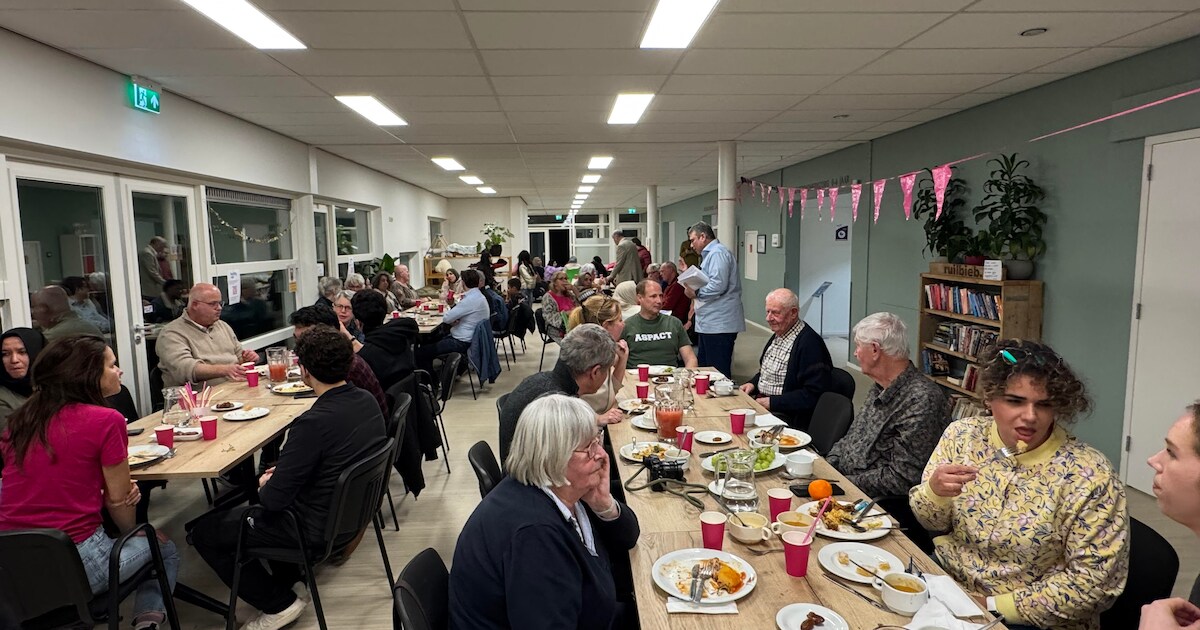 Samen aan tafel: iftar verbindt Leusdenaren en nieuwkomers