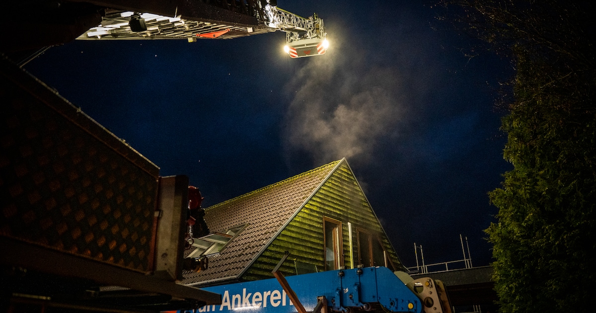 Felle brand zorgt voor rookontwikkeling bij woning in Nieuwkoop
