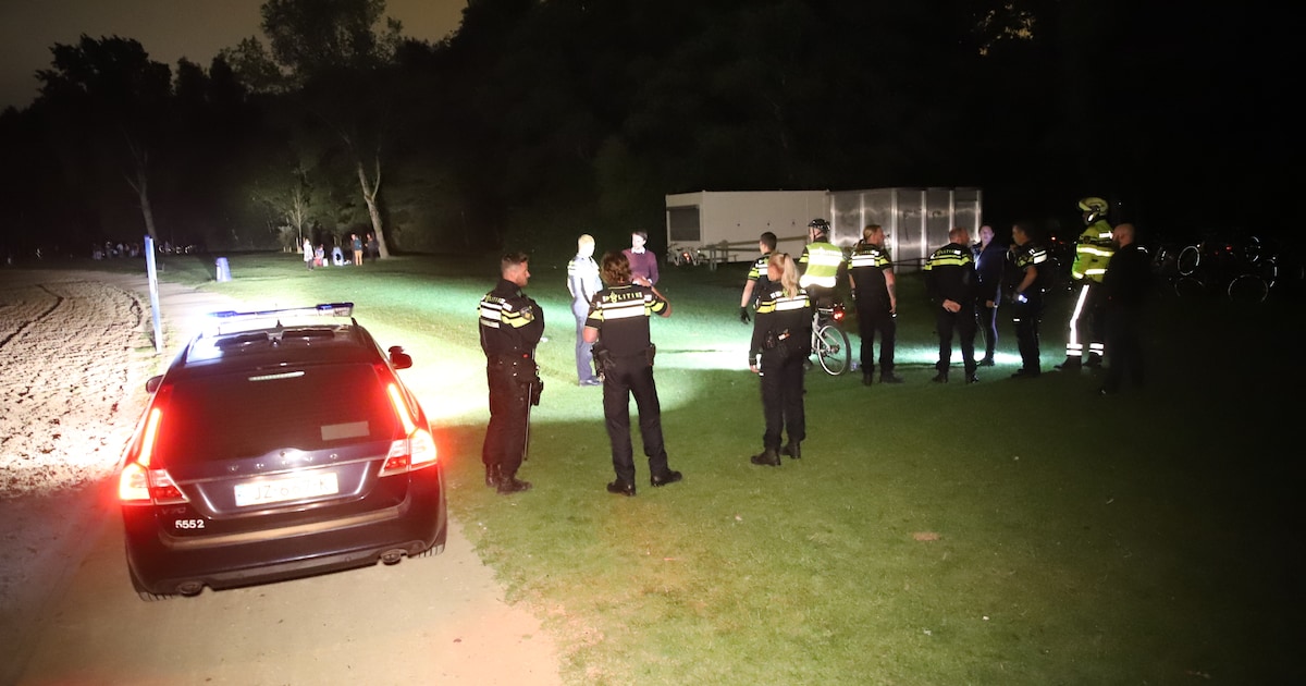 Politie maakt einde aan groot feest in de Delftse Hout