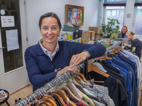 Tine geeft baan als notaris op om armen te helpen: ‘Ben een bevoorrecht mens, om waar mijn wieg stond’