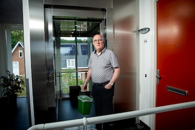 Jan (76) uit Groesbeek zat vast in de horrorlift, en de brandweer kent het adres inmiddels blind