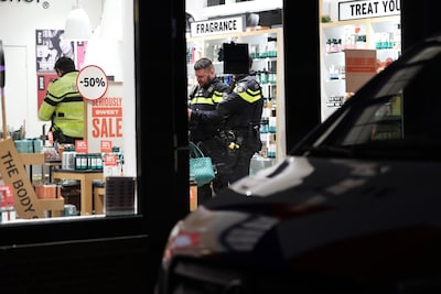Nepagent vlucht na geslaagde babbeltruc in winkel
