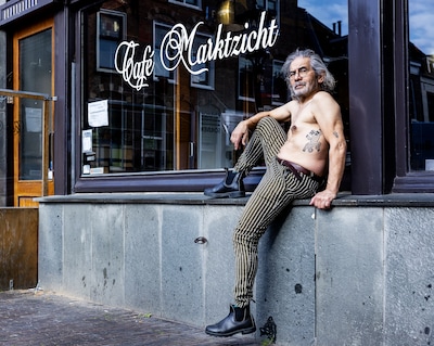 Peace Now-ontwerper Max zocht z’n rust in Barcelona en San Francisco; nu volstaat het terras van Mar