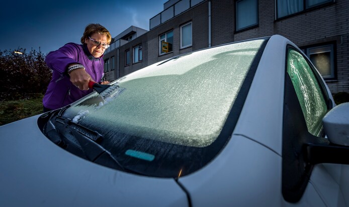 Kun je een boete krijgen voor het laten draaien van je motor tijdens ...