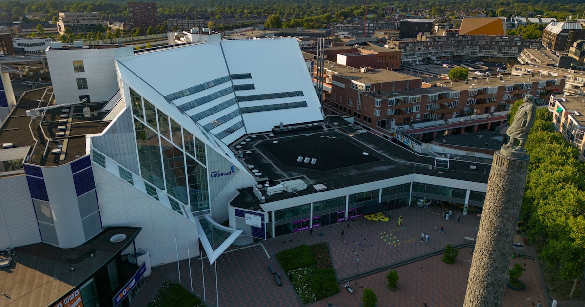 Politieke partijen vragen spoeddebat aan over ontstane onrust in het stadhuis van Lelystad