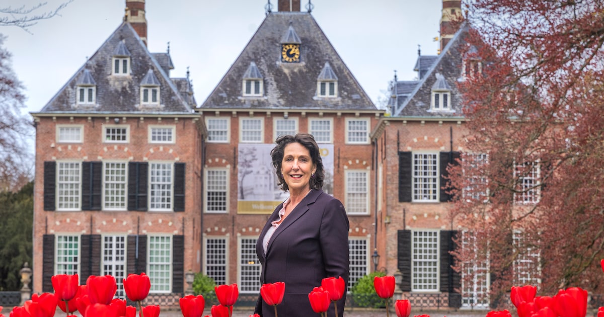 800-jarig kasteel Duivenvoorde krijgt afgedankte scherven terug van grote knal in de Tweede Wereldoo