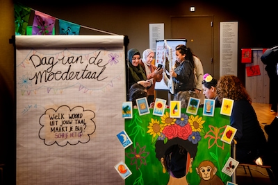 Roemeense Ana Maria (38) zoekt alleen bij dokter soms naar woorden: ‘Mijn hand doet er pijn van!’