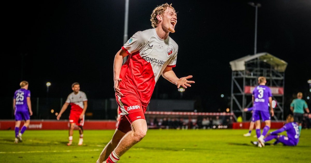 Van eigen jeugd naar basisplek bij Jong Utrecht: Tijn den Boggende tekent  bij | Regio | AD.nl