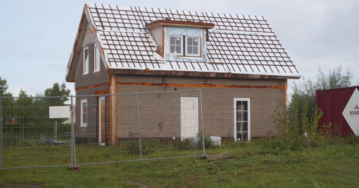 Bouw vakantiehuis ligt stil om betalingsconflict