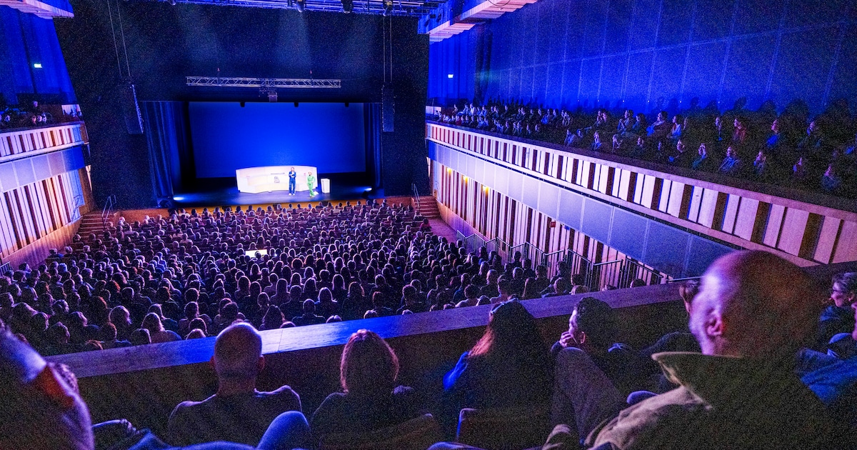 Theatervoorstelling ‘Laaggeletterd’ geeft laaggeletterden een stem in Oosterwolde