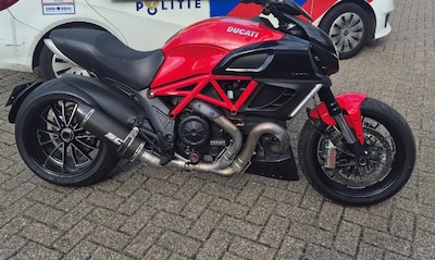 Eindhovenaar (29) filmt zijn wheelies en straatraces, maar dat had hij beter niet kunnen doen